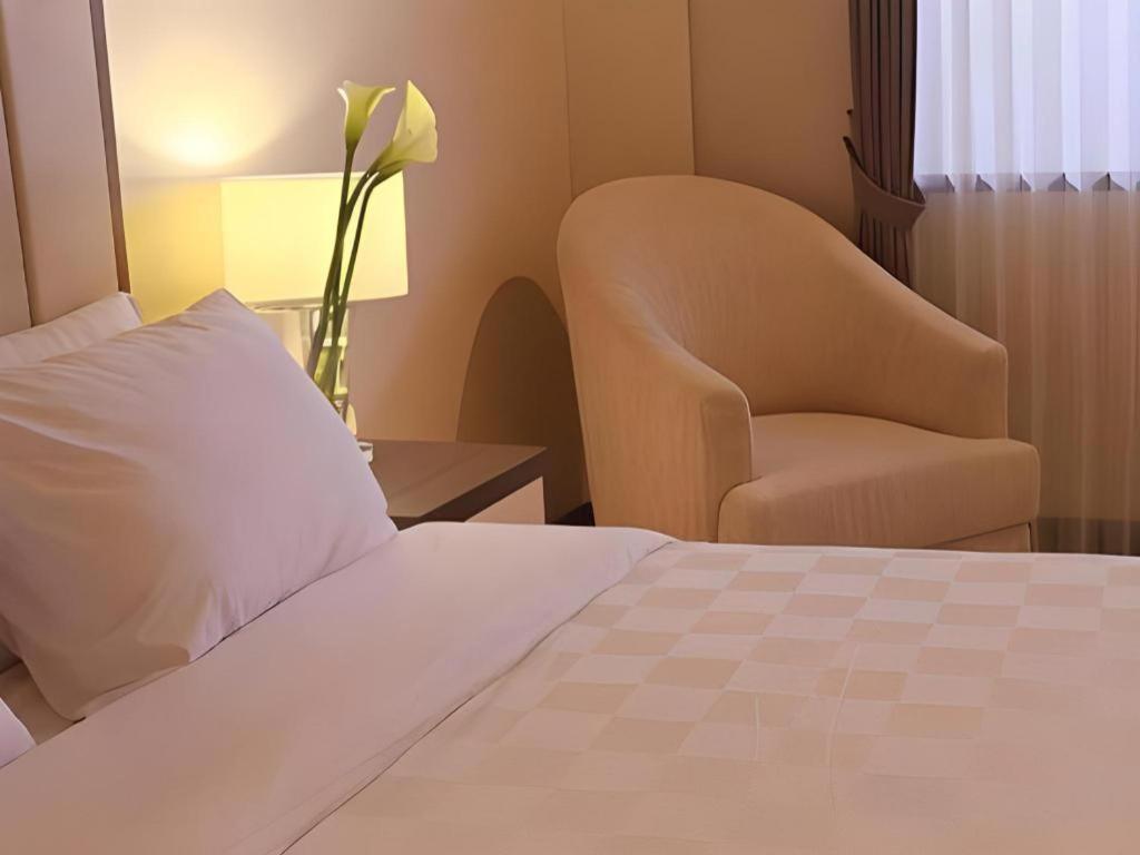 Bella Hotel Sorabaya Extérieur photo